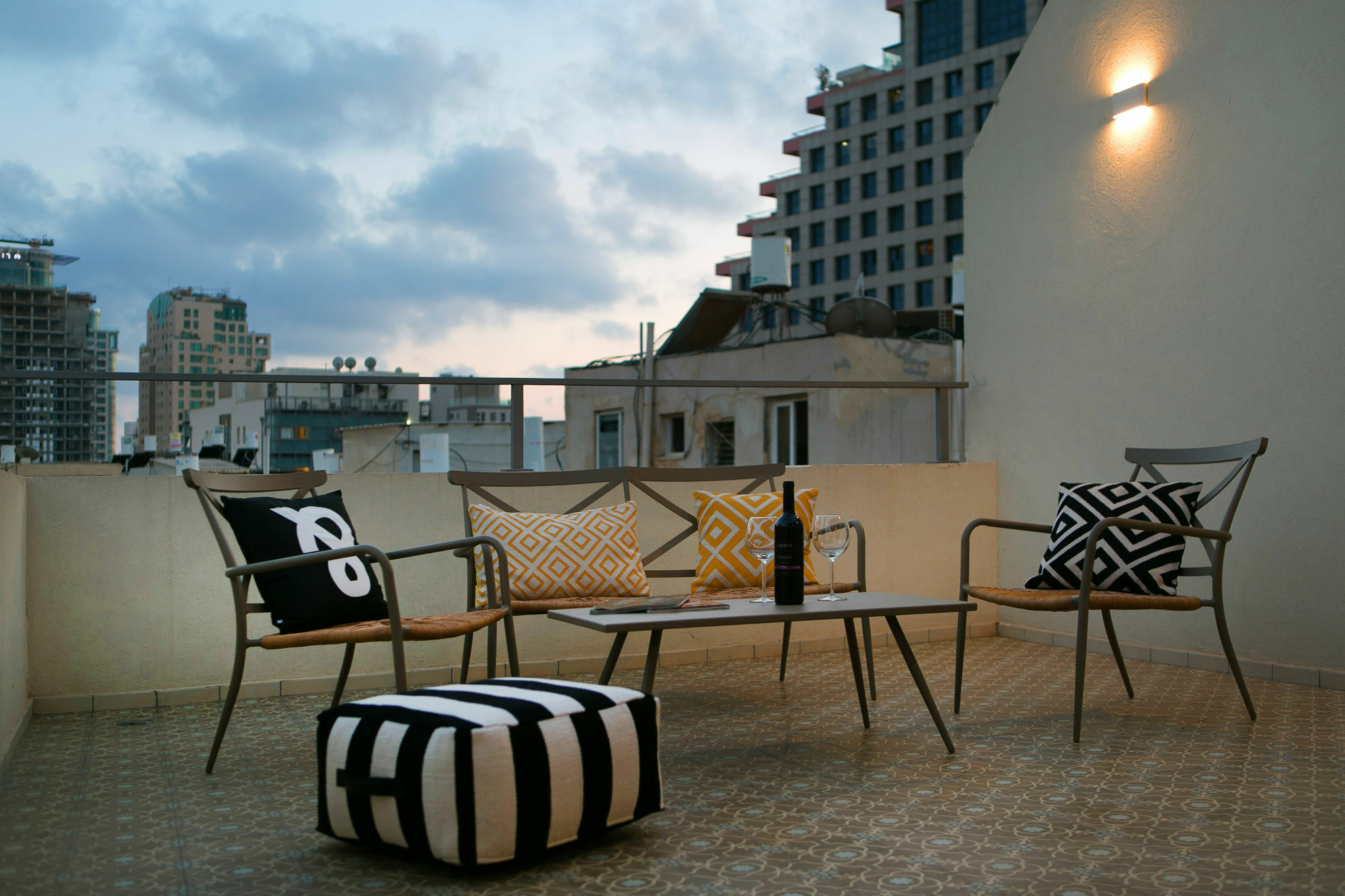 K Suites Tlv By The Beach Tel Aviv-Jaffa Exterior foto